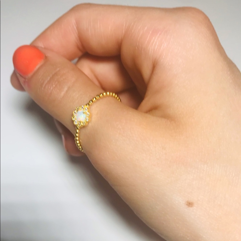 18K GOLD VERMEIL ring with stone and flower design